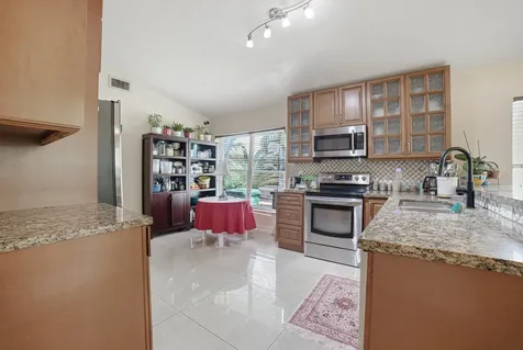 2036 NW 183rd Circle Pembroke Pines FL 33029