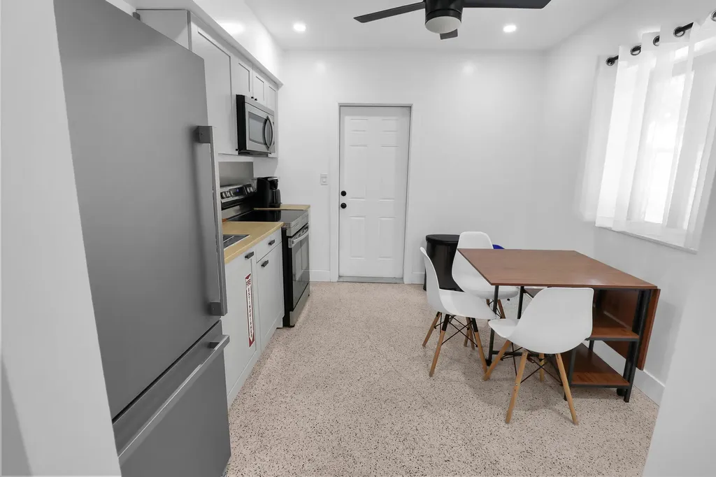 210 SW 11th Street Fort Lauderdale FL 33315