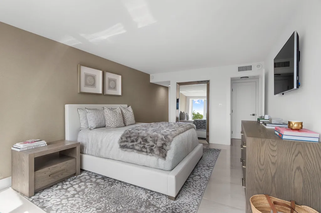3912 S Ocean Boulevard Highland Beach FL 33487