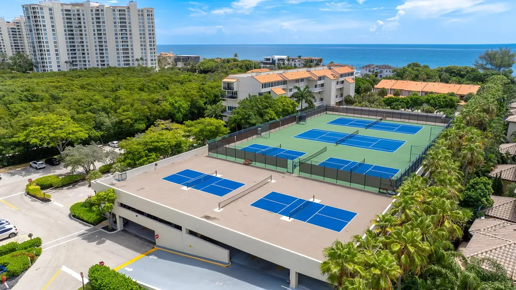3912 S Ocean Boulevard Highland Beach FL 33487
