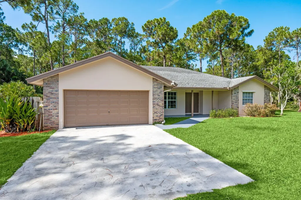 16628 Valencia Boulevard The Acreage FL 33470