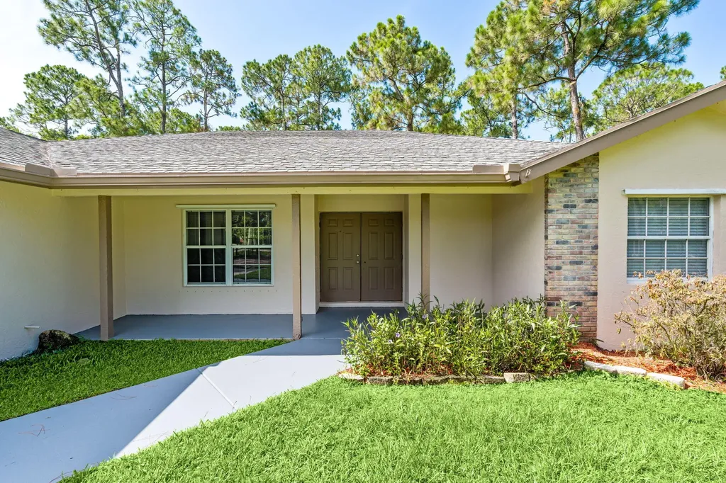 16628 Valencia Boulevard The Acreage FL 33470
