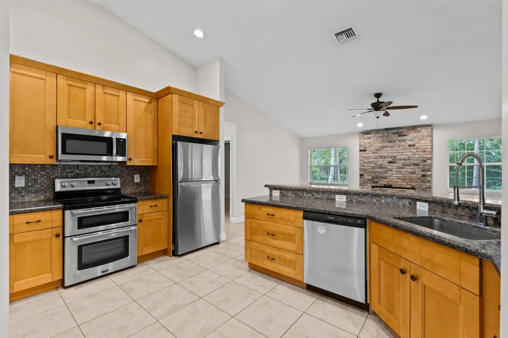 16628 Valencia Boulevard The Acreage FL 33470