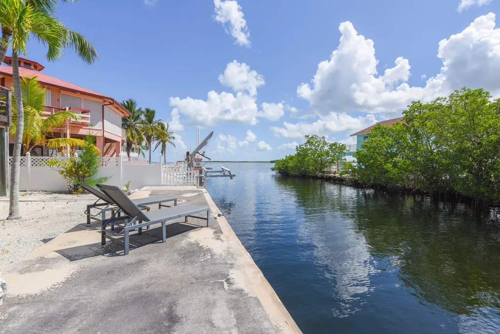 1129 Hawksbill Lane Sugarloaf Key FL 33042