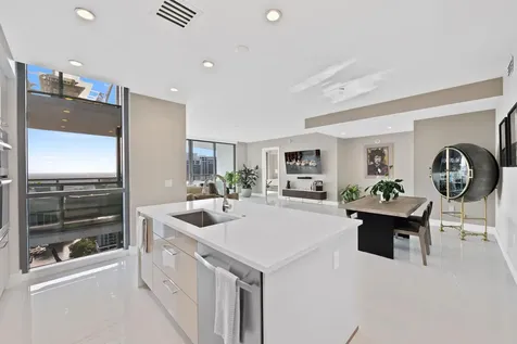 100 E Las Olas Boulevard Fort Lauderdale FL 33301