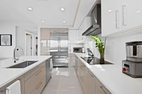 100 E Las Olas Boulevard Fort Lauderdale FL 33301