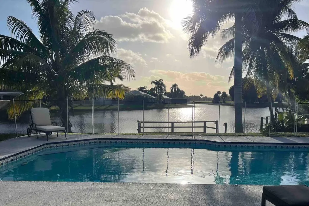 2060 Amesbury Circle Wellington FL 33414