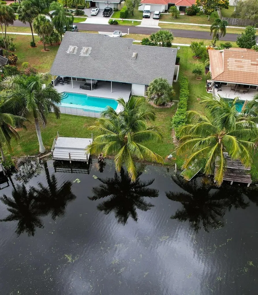 2060 Amesbury Circle Wellington FL 33414
