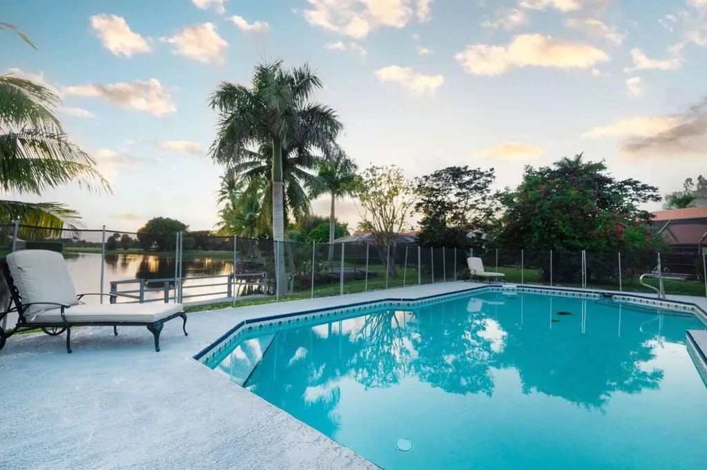 2060 Amesbury Circle Wellington FL 33414