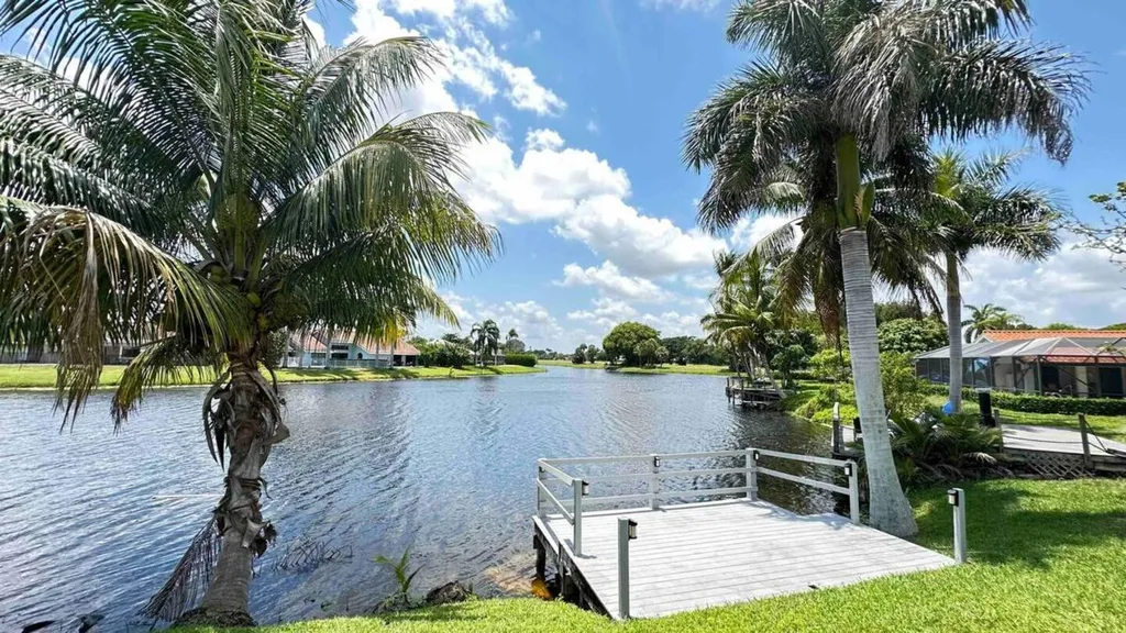 2060 Amesbury Circle Wellington FL 33414