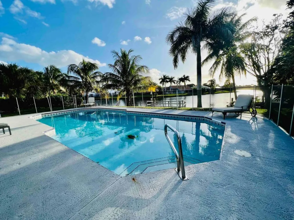 2060 Amesbury Circle Wellington FL 33414
