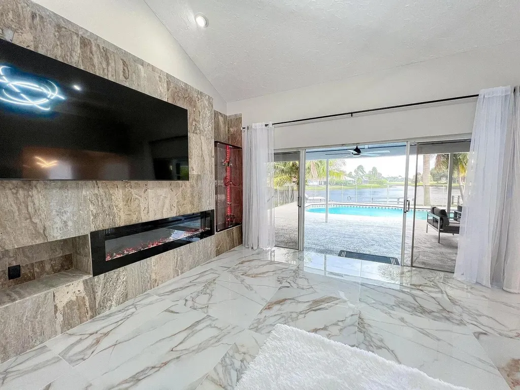 2060 Amesbury Circle Wellington FL 33414