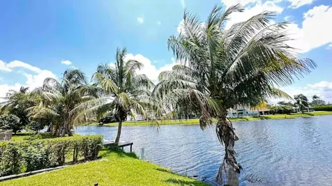 2060 Amesbury Circle Wellington FL 33414