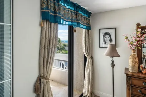 5540 N Ocean Drive Singer Island FL 33404
