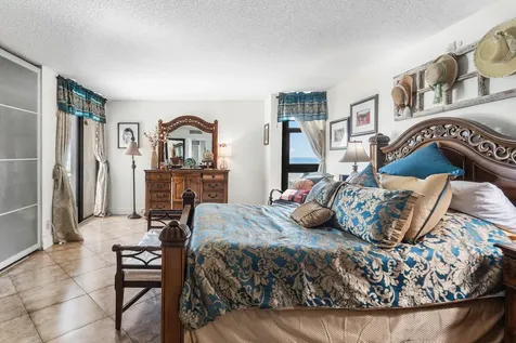 5540 N Ocean Drive Singer Island FL 33404