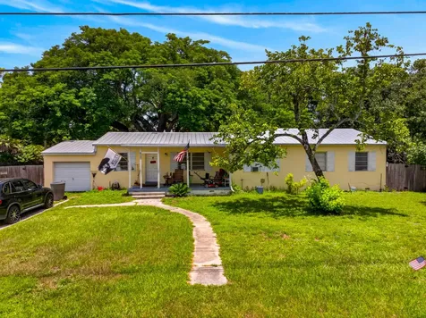 1054 Trinidad Avenue Fort Pierce FL 34982