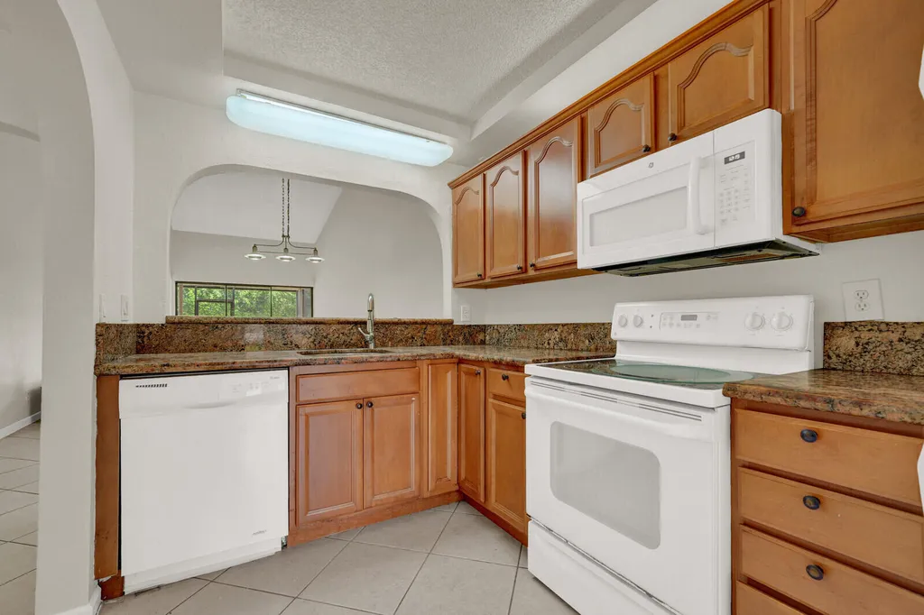 6371 Toulon Drive Boca Raton FL 33433