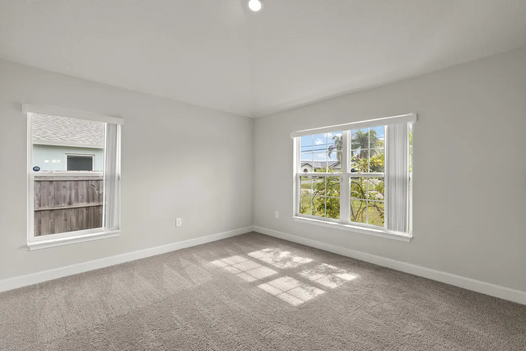 137 SW Pisces Terrace Port St Lucie FL 34984