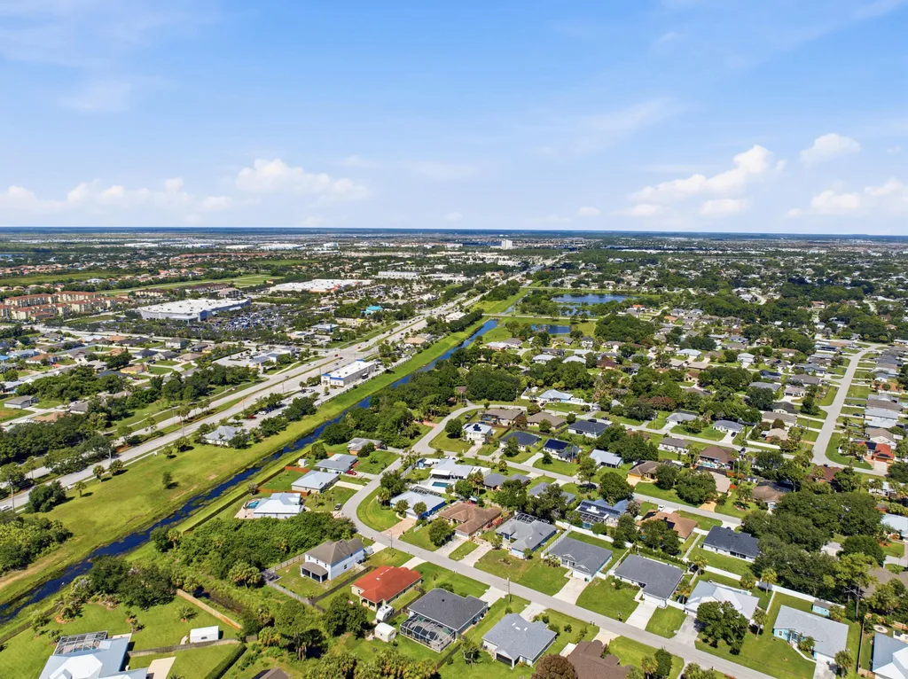 2581 SW Westfield Street Port St Lucie FL 34953
