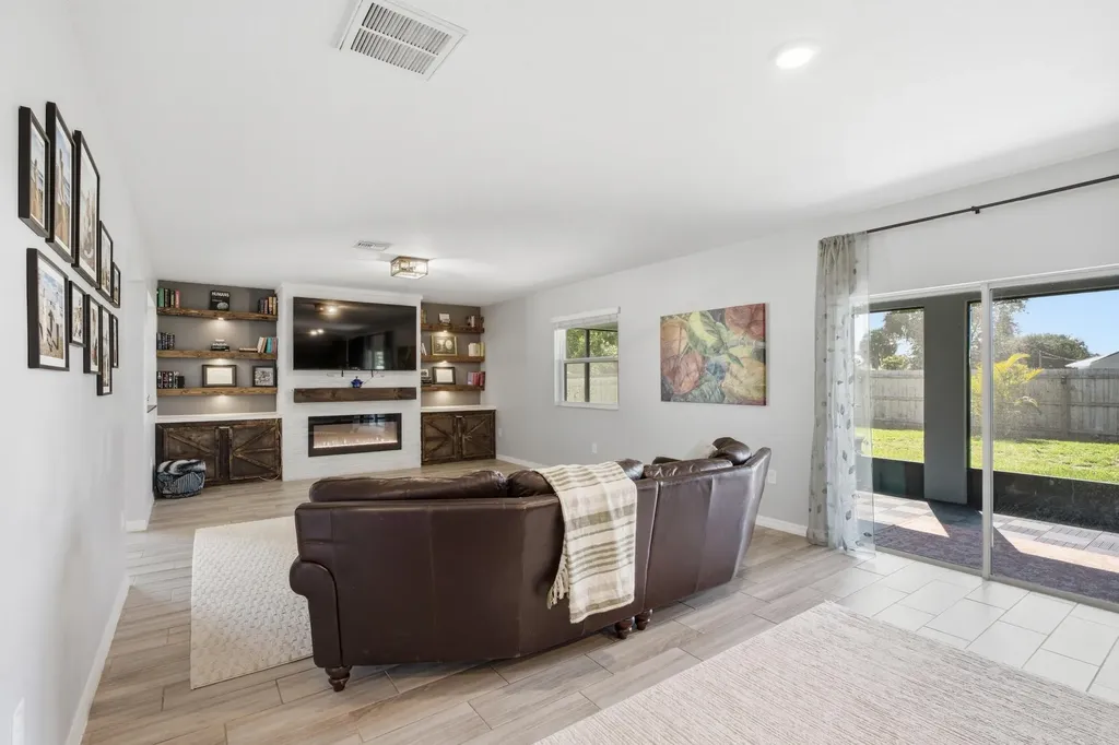 2581 SW Westfield Street Port St Lucie FL 34953
