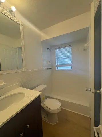 5861 NW 16th Place Sunrise FL 33313