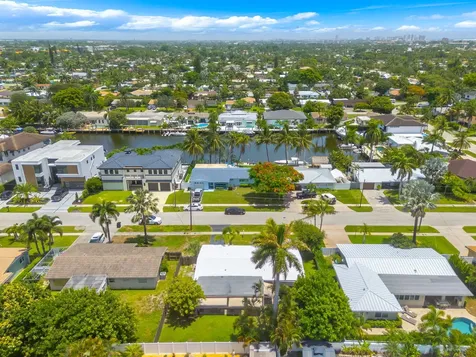 2610 NE 50th Street Lighthouse Point FL 33064