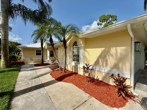 5707 Silver Oak Drive Fort Pierce FL 34982
