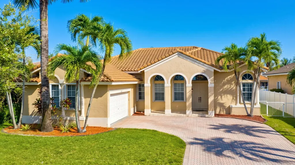 16483 NW 12th Street Pembroke Pines FL 33028
