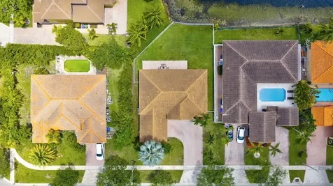 16483 NW 12th Street Pembroke Pines FL 33028
