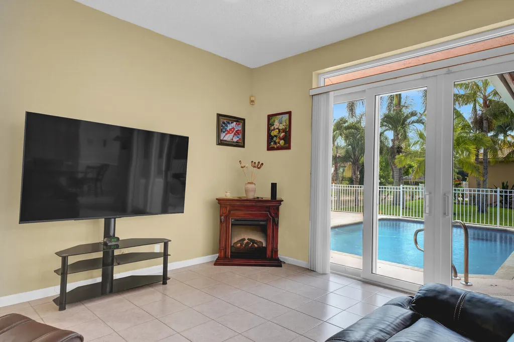 5740 NW 50th Street Coral Springs FL 33067