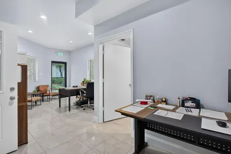 1611 W Mcnab Road Pompano Beach FL 33069
