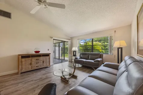 9 Ridge Pointe Drive Boynton Beach FL 33435