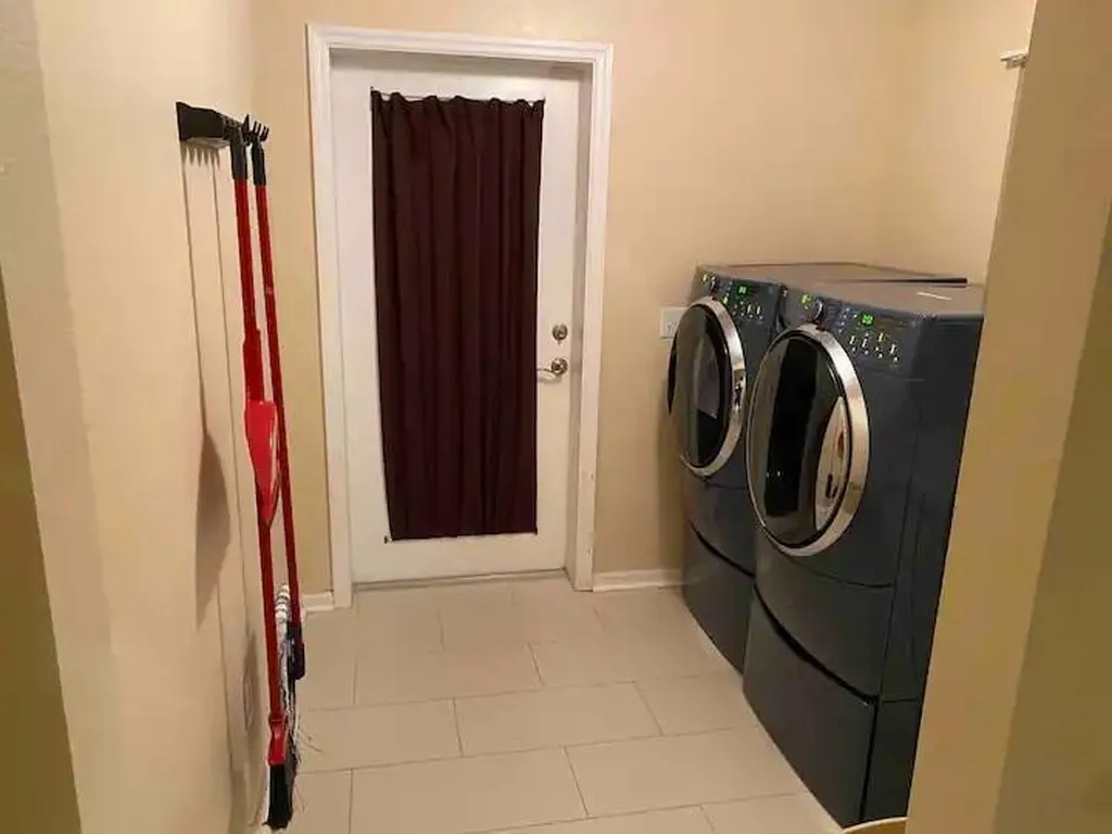 1041 SW John Maccormack Terrace Port St Lucie FL 34953
