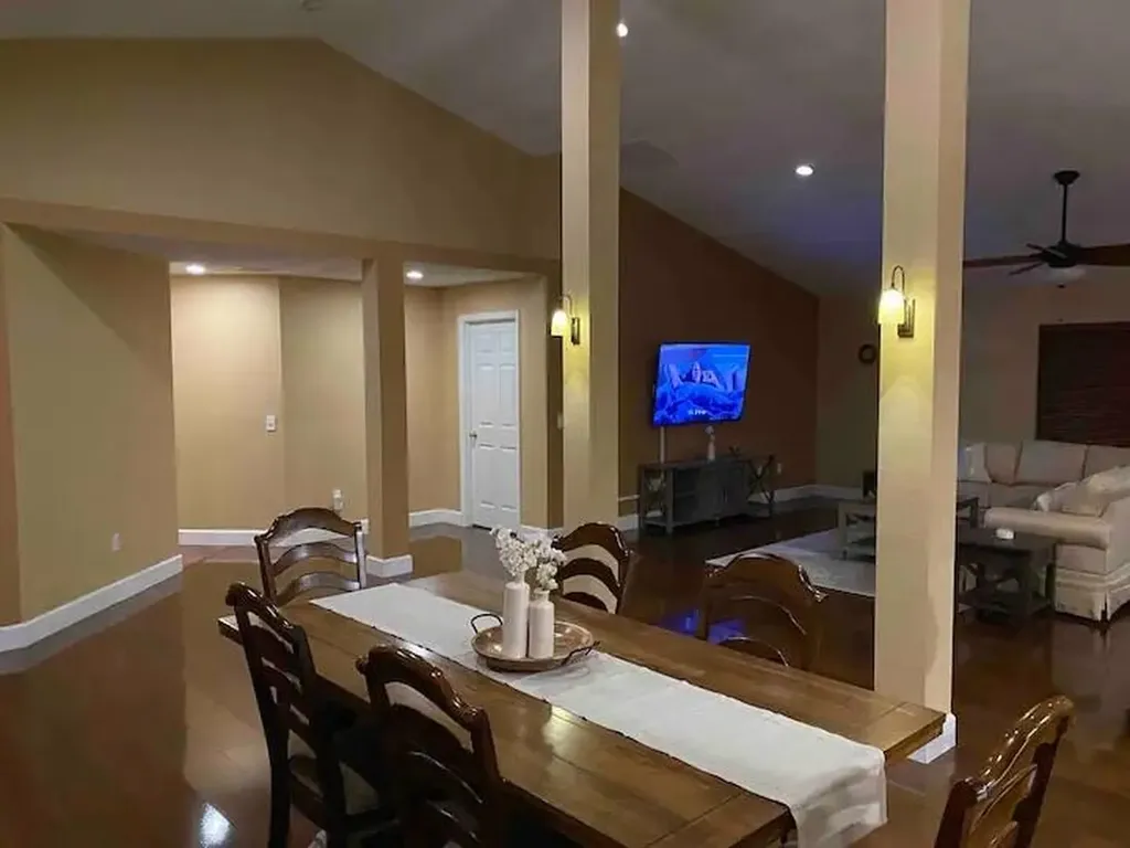 1041 SW John Maccormack Terrace Port St Lucie FL 34953