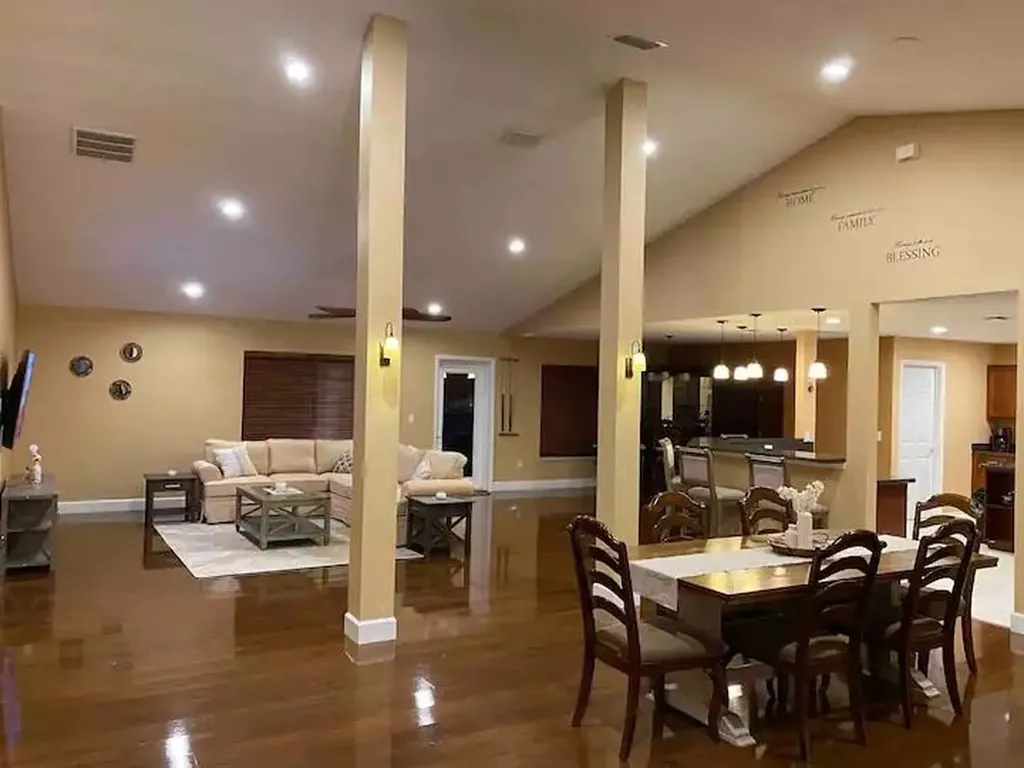 1041 SW John Maccormack Terrace Port St Lucie FL 34953