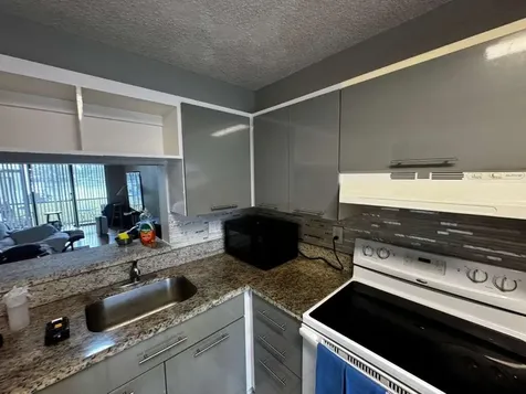 11318 Taft Street Pembroke Pines FL 33026