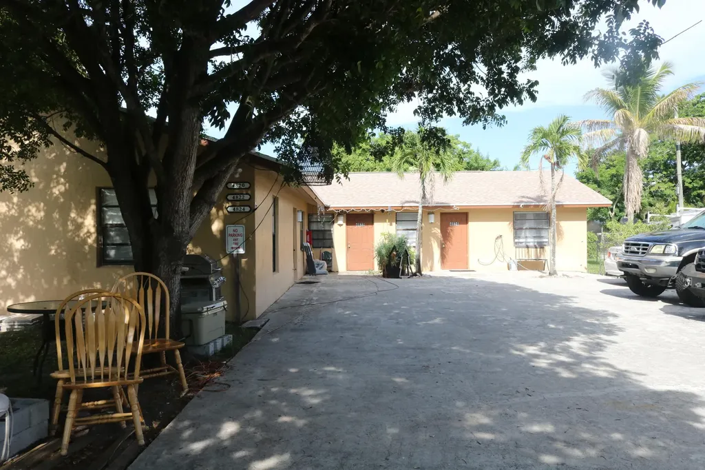 4820 Kirk Road Lake Worth Beach FL 33461
