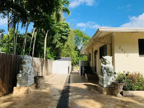 2120 SW 28th Terrace Fort Lauderdale FL 33312
