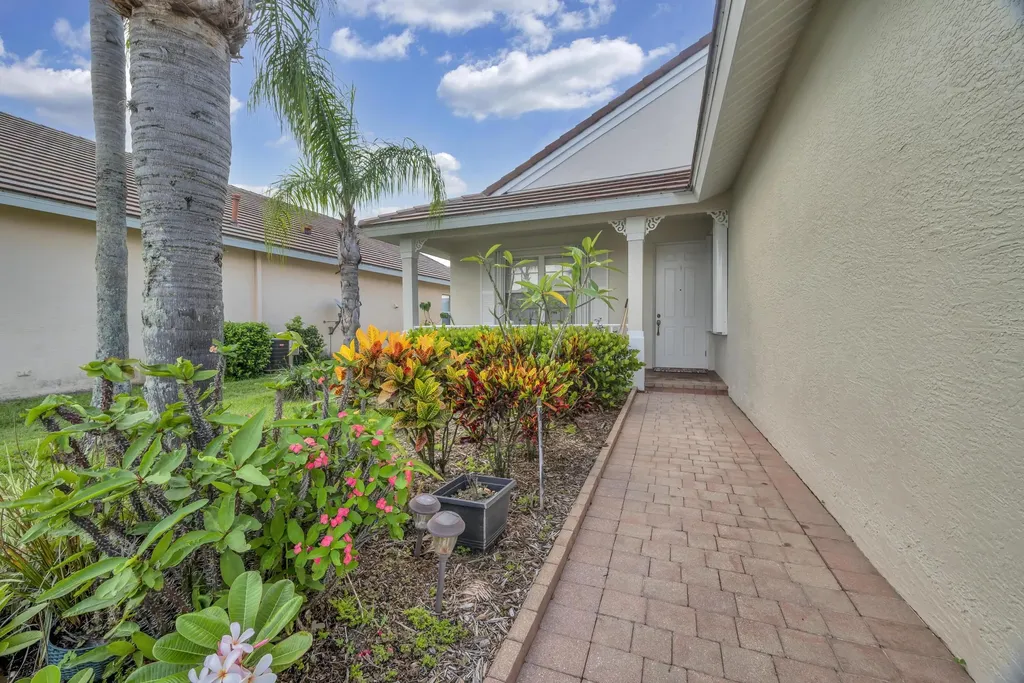 113 NW Swann Mill Circle Port St Lucie FL 34986