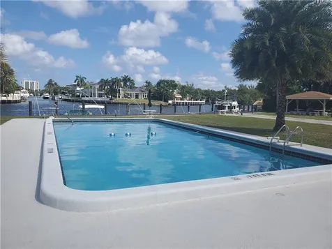 230 N Federal Highway Deerfield Beach FL 33441
