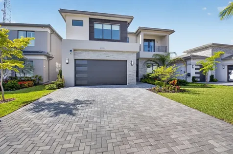 8270 Essex Country Club Drive Boca Raton FL 33434