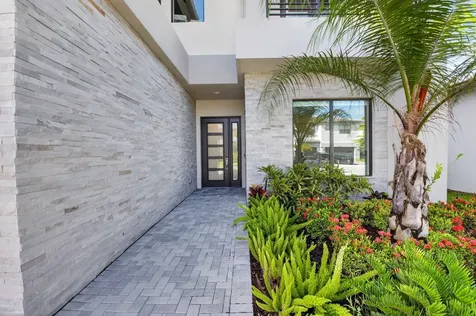 8270 Essex Country Club Drive Boca Raton FL 33434