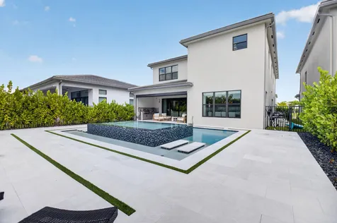 8270 Essex Country Club Drive Boca Raton FL 33434