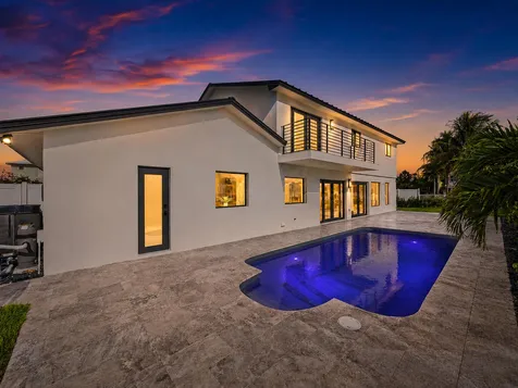 3711 NE 27th Avenue Lighthouse Point FL 33064