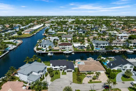 3711 NE 27th Avenue Lighthouse Point FL 33064