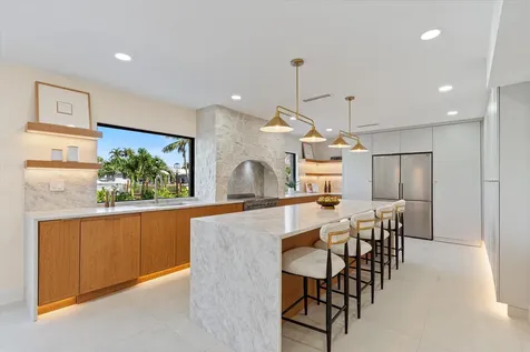 3711 NE 27th Avenue Lighthouse Point FL 33064