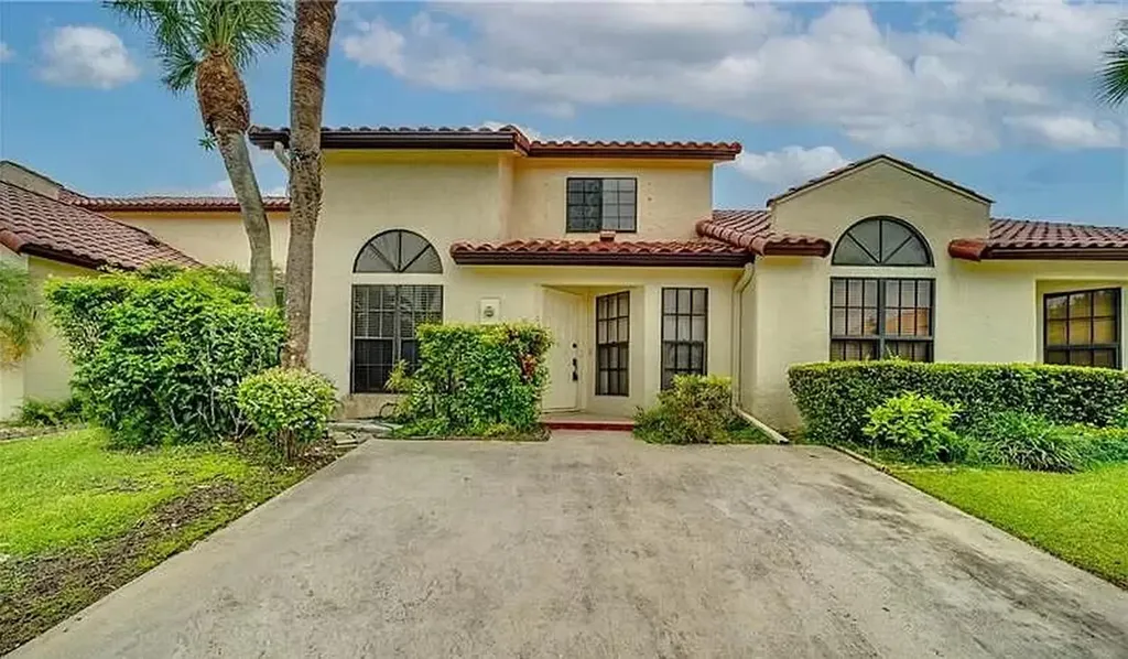 10300 Hidden Springs Court Boca Raton FL 33498