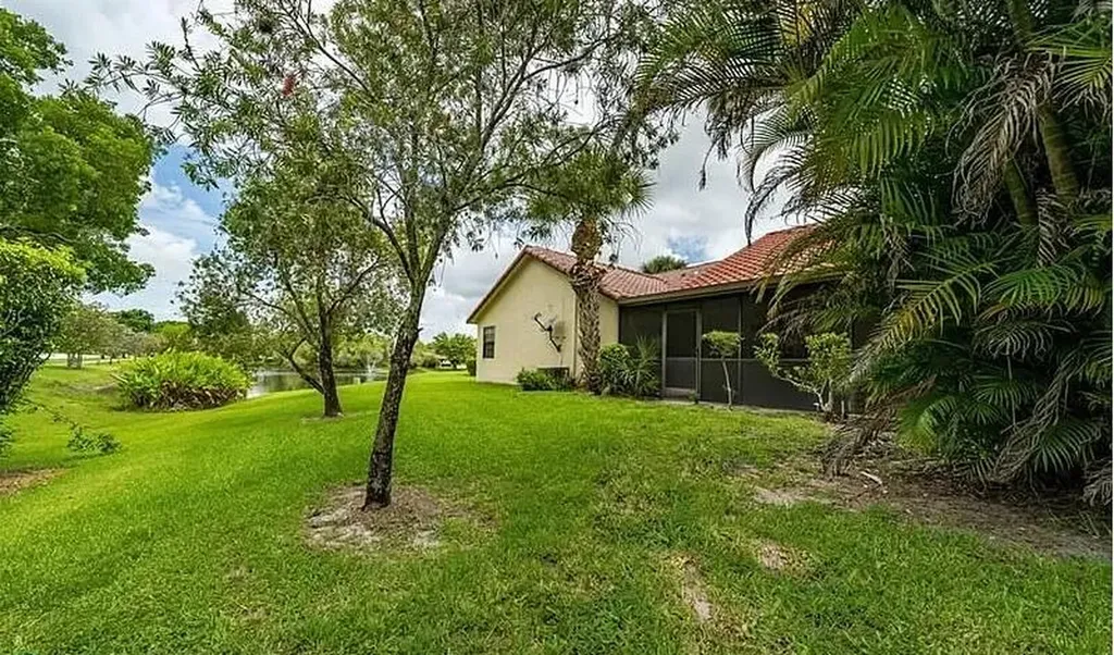 10300 Hidden Springs Court Boca Raton FL 33498
