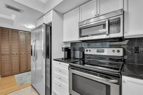 99 SE Mizner Boulevard Boca Raton FL 33432