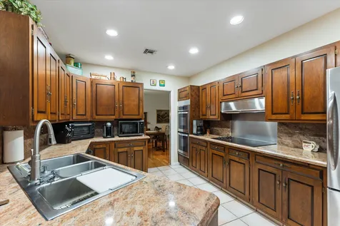 4835 Pierce Street Hollywood FL 33021